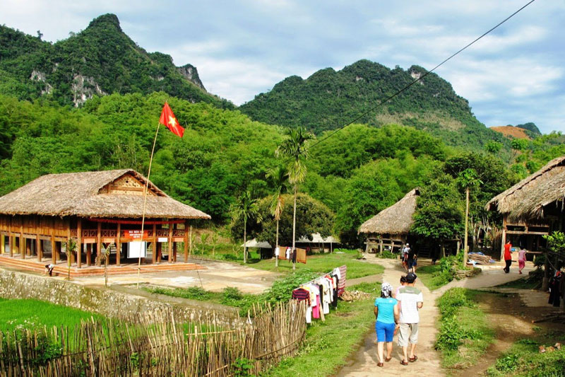 Mai Chau Hill Tribe Village 2Days 1Night (Overninght in Homestay - Private Tour)